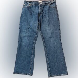 Levi’s 550 Relaxed BootCut Classic Blue Denim Jeans Size 14